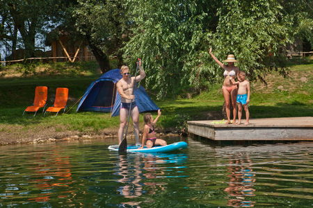 F009010-kampiranje_kamp_podzemelj_kolpa_jost_gantar_33_orig_jpg-photo-m