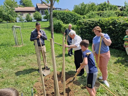 20250606-Obisk-Milana-Kucana-046