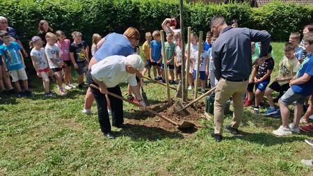 20250606-Obisk-Milana-Kucana-047